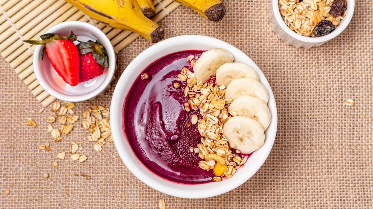 Açai bowl tropical